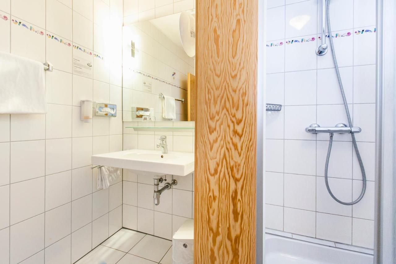 Landgasthof Toennes Wipperfürth Esterno foto