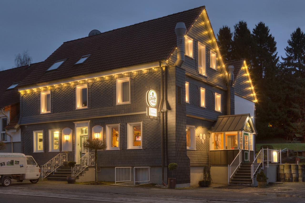 Landgasthof Toennes Wipperfürth Esterno foto