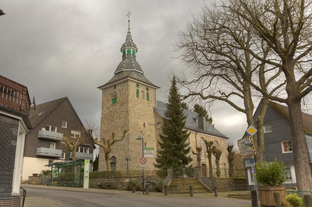 Landgasthof Toennes Wipperfürth Esterno foto